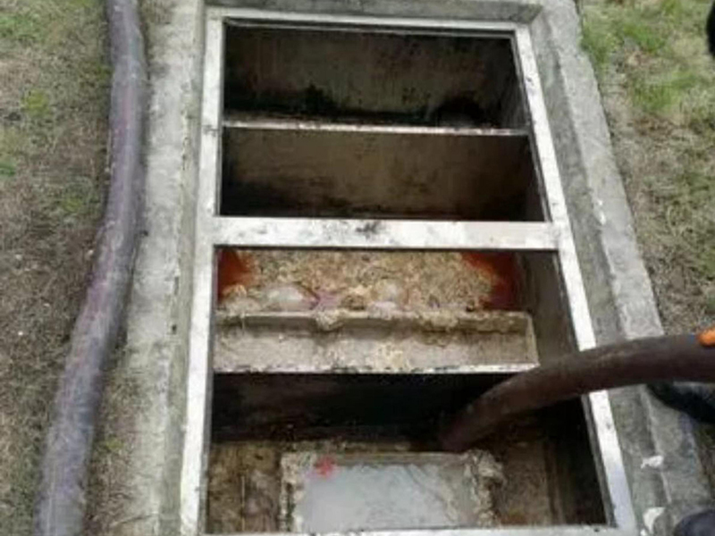 南岗隔油池清理